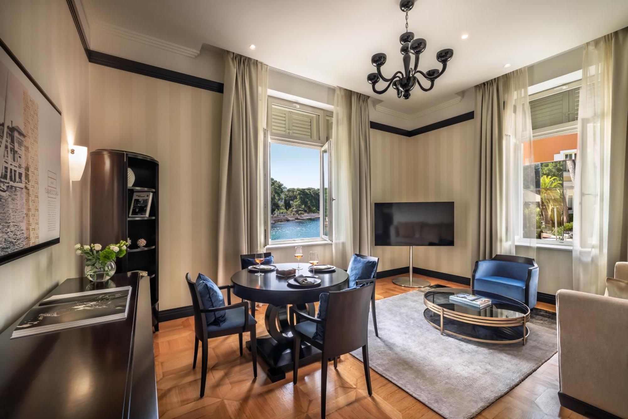 Augusta Suite with Sea View